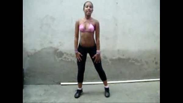 Gostosinha dan&ccedil;ando (duvido n&atilde;o gozar)