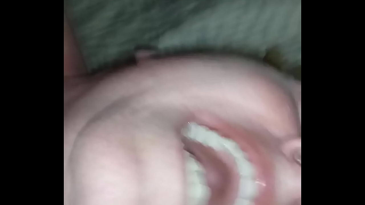 Giving my whitw Bitch some good dick