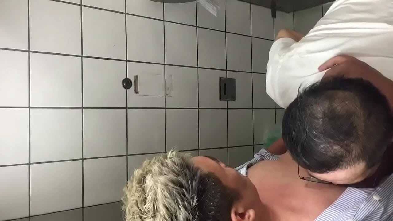 trim.93107B69-1DD8-4998-BBAF-E5F36ACBE49C.MOV