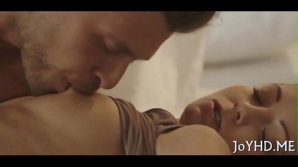 Legal age teenager widens legs for hardcore