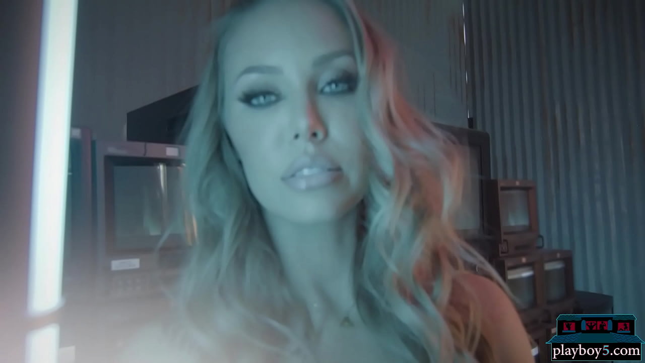 Hot pornstar Nicole Aniston gets naked for Playboy and looks stunning nude