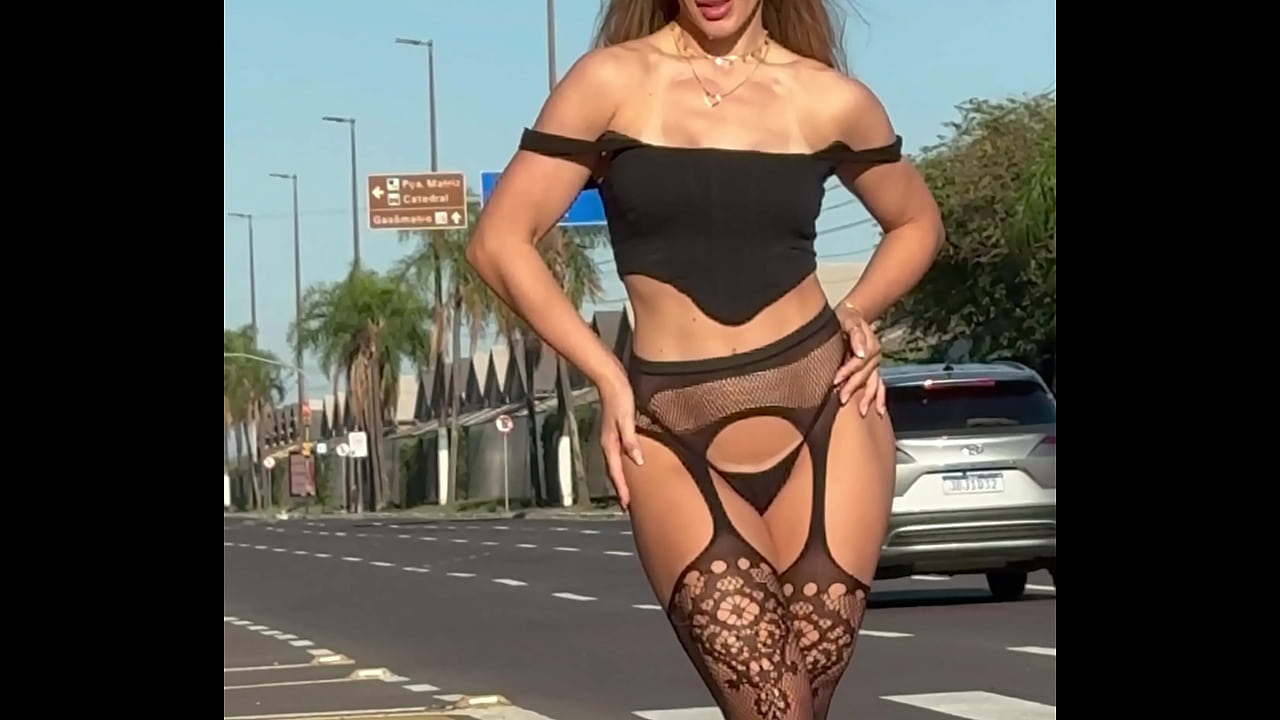 jacqueline oficial linda nas ruas