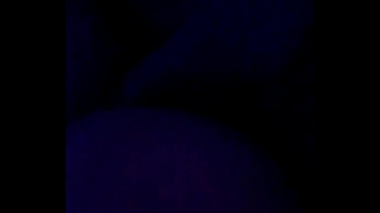 Gostosa cavalgando at&eacute; gozar