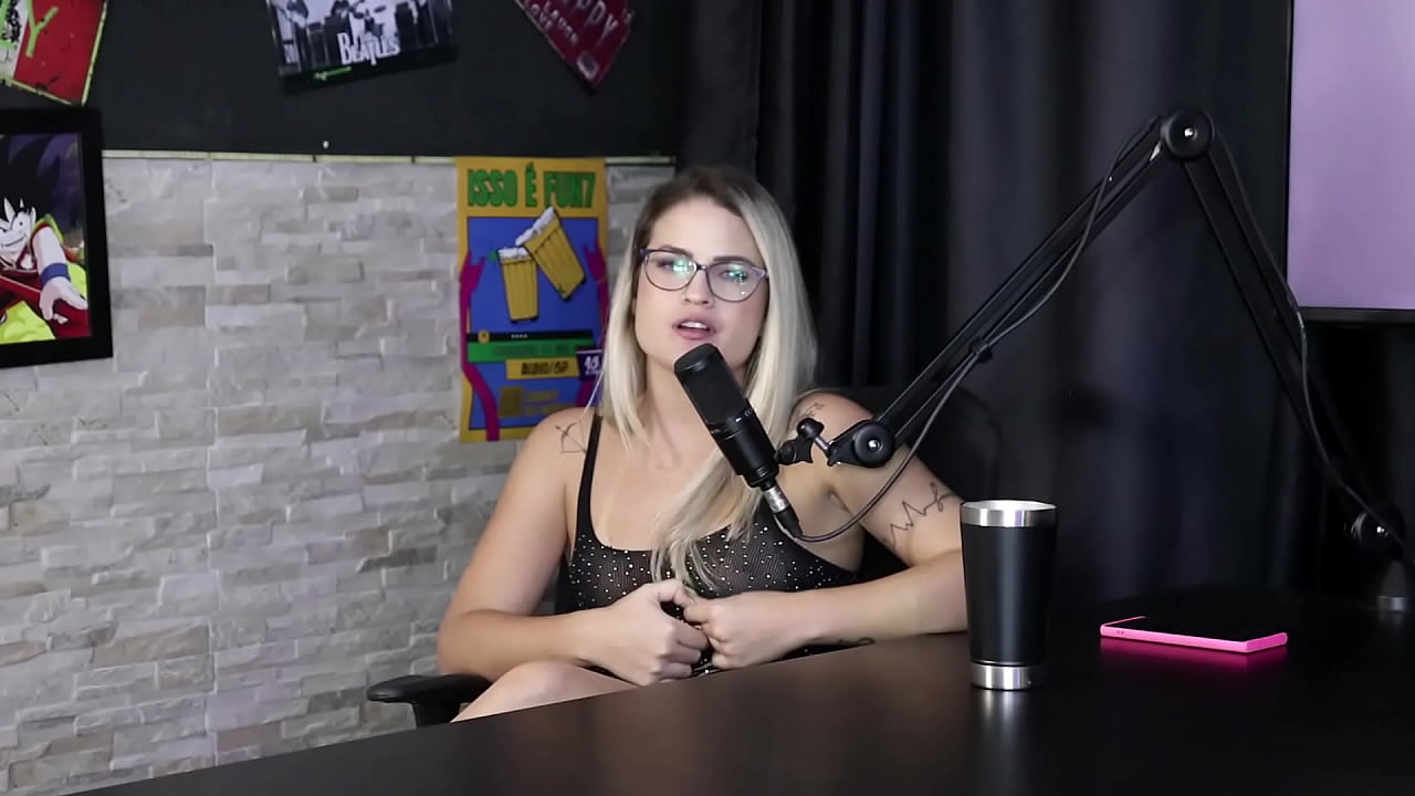 Optaram por seguir em caminhos diferentes, por isso est&atilde;o solteiros, superaram os ci&uacute;mes, e a morena... - Mathheus Caetano & Bruna Carlos (SHEER/RED)