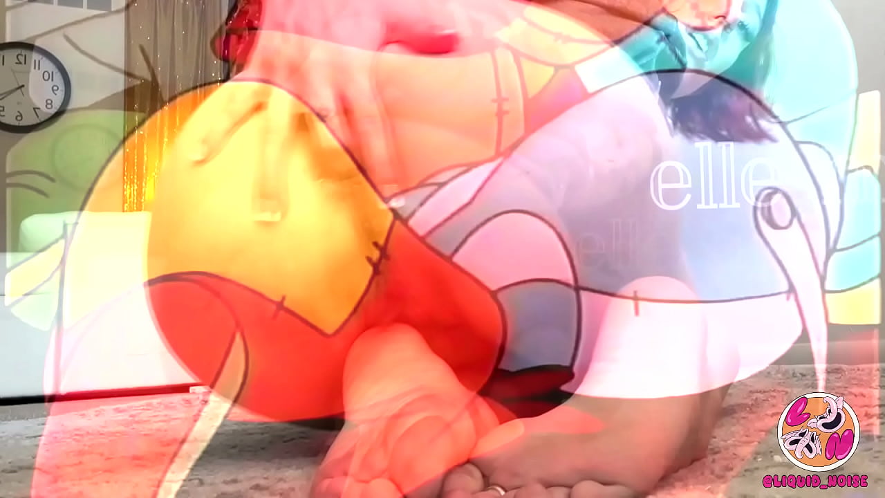 Girl grinding on Soles to Piglet's Nightmare 2