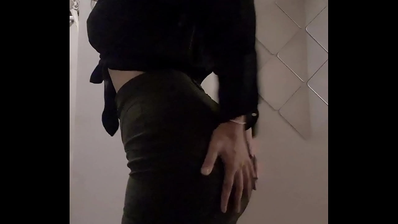 Alors les coquins vous attendiez votre vid&eacute;o... la voici. Mes.fans , la ...