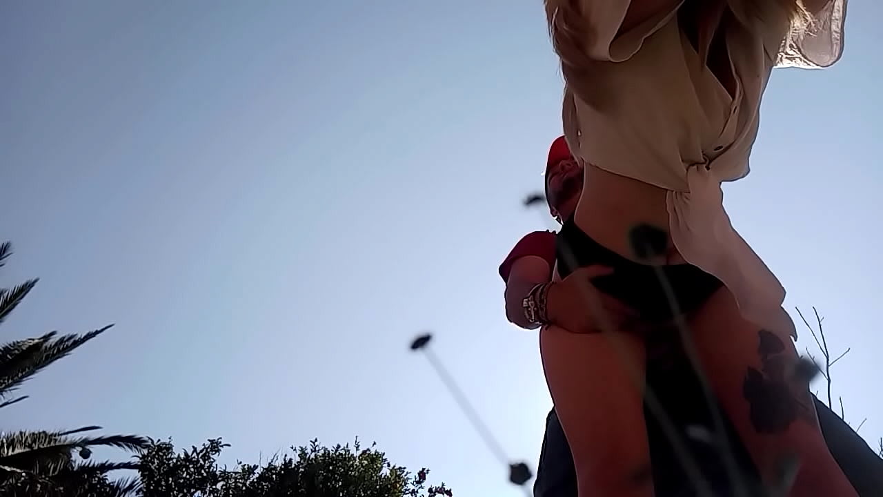 Swimming pool and Street girls go along very well