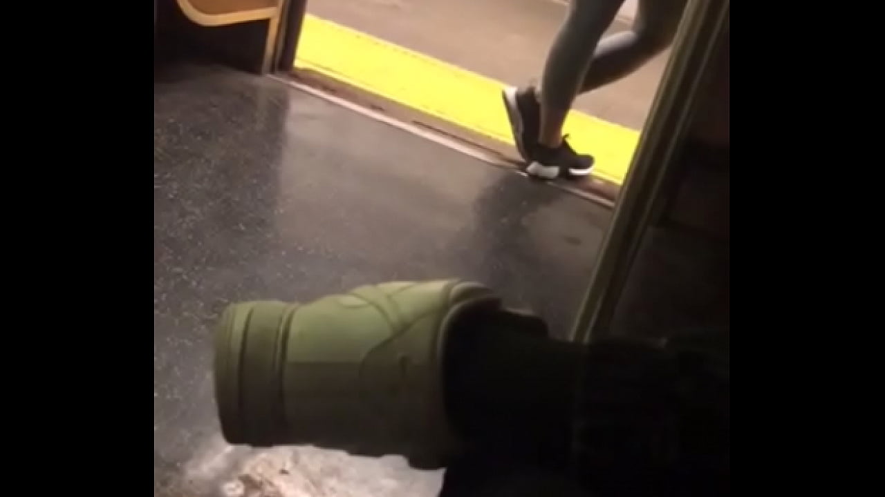 Thicc girl on train part 2 927367