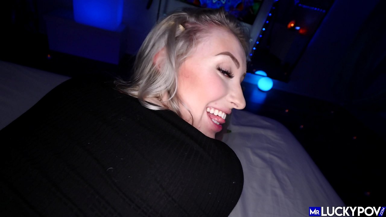 Busty Bubble Butt Harley Jade gets her Warm Hole Pounded