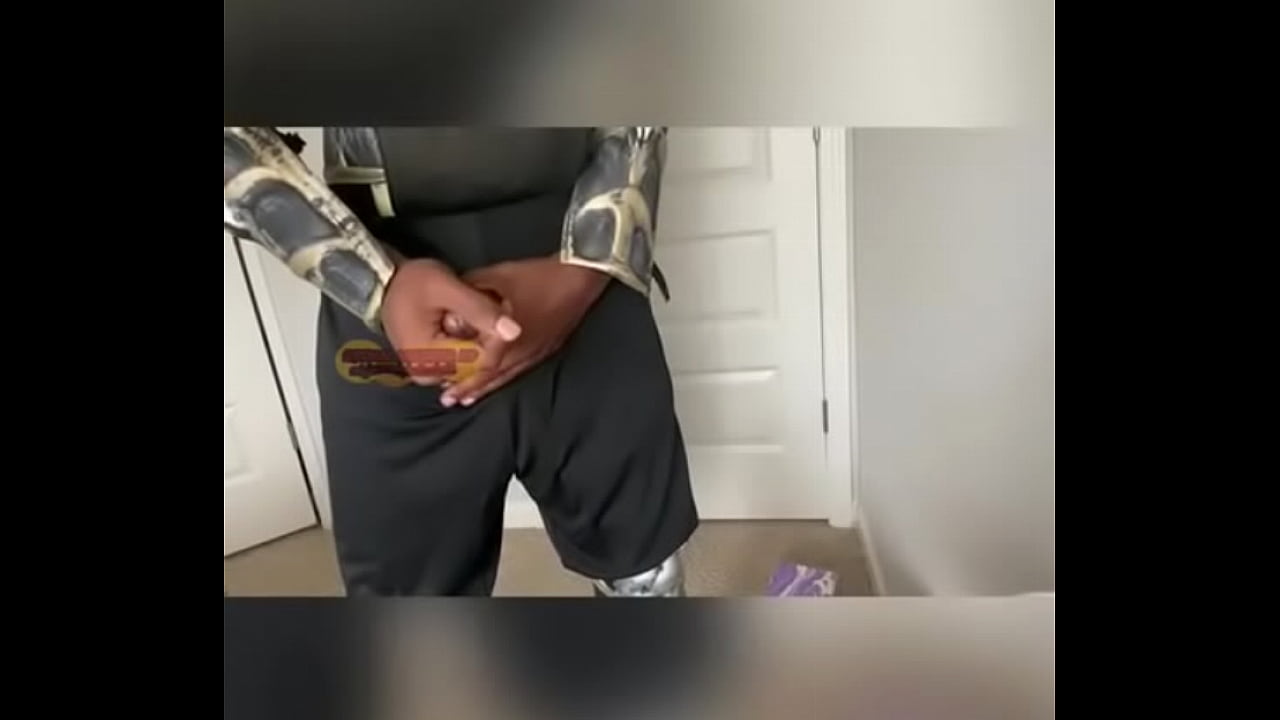 Scorpion rubbing his bbc