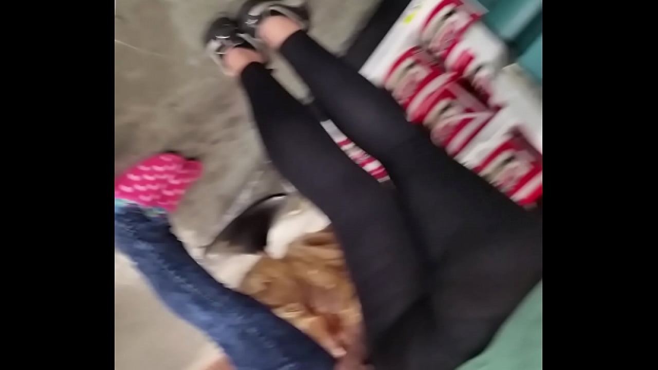 voyeur sexy ass booty in spandex