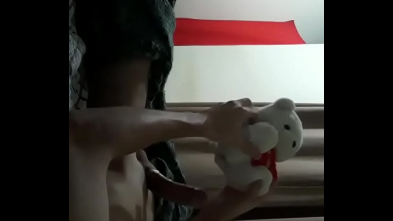 Hetero faz v&iacute;deo para fake fodendo ursinho
