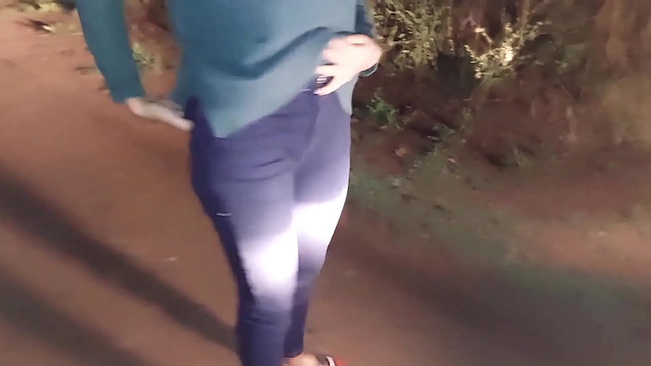 I fuck a MILF on the road CREAMPIE Surprise