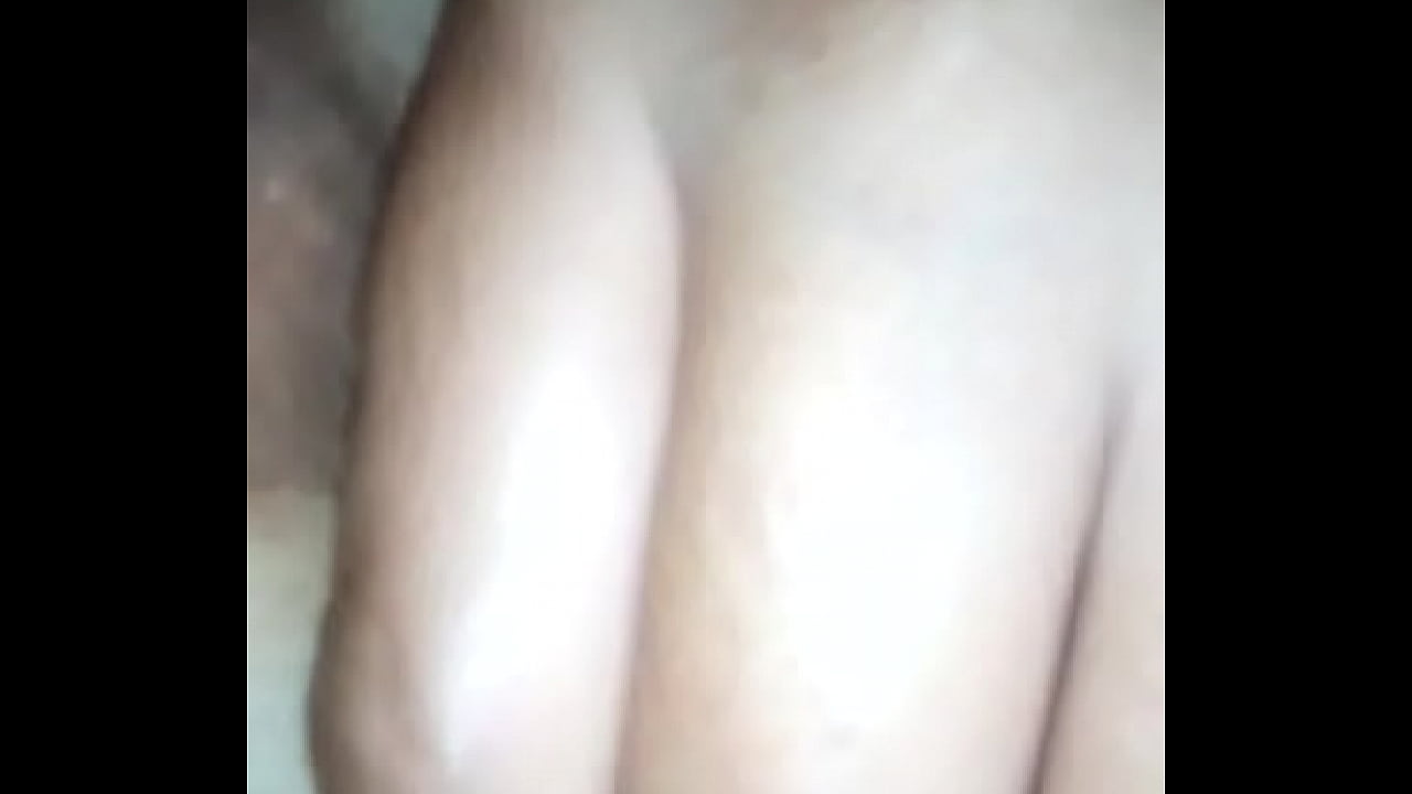 le gusta que la vean ala perra