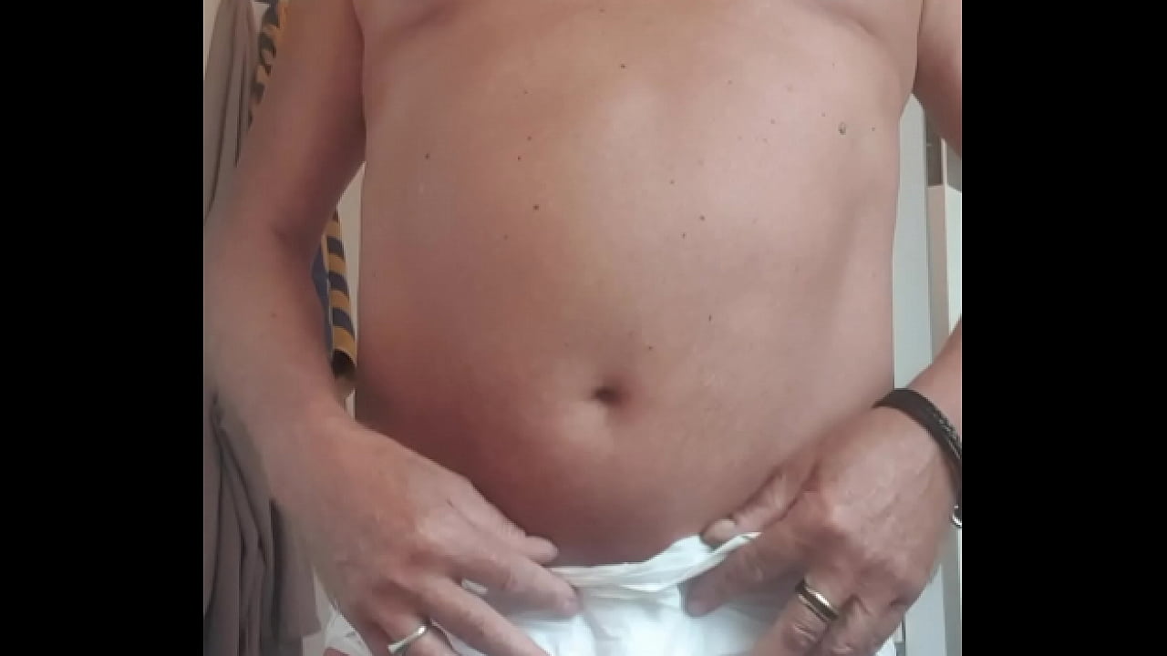 soumis et diaper gay, sm , jaime servir de faire valoir a maitre