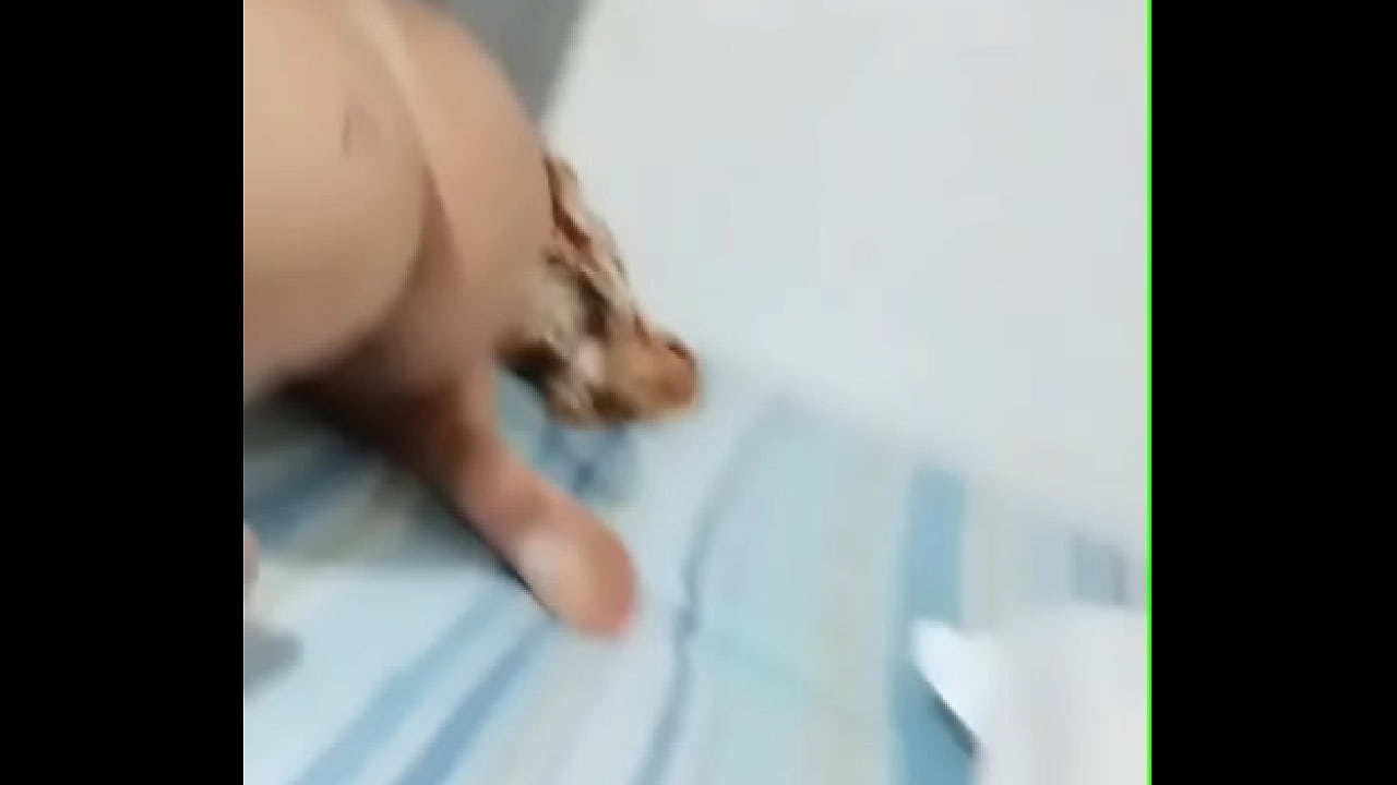 Aprontando na casa do amigo do meu marido Veja completo no Red ou Sherr