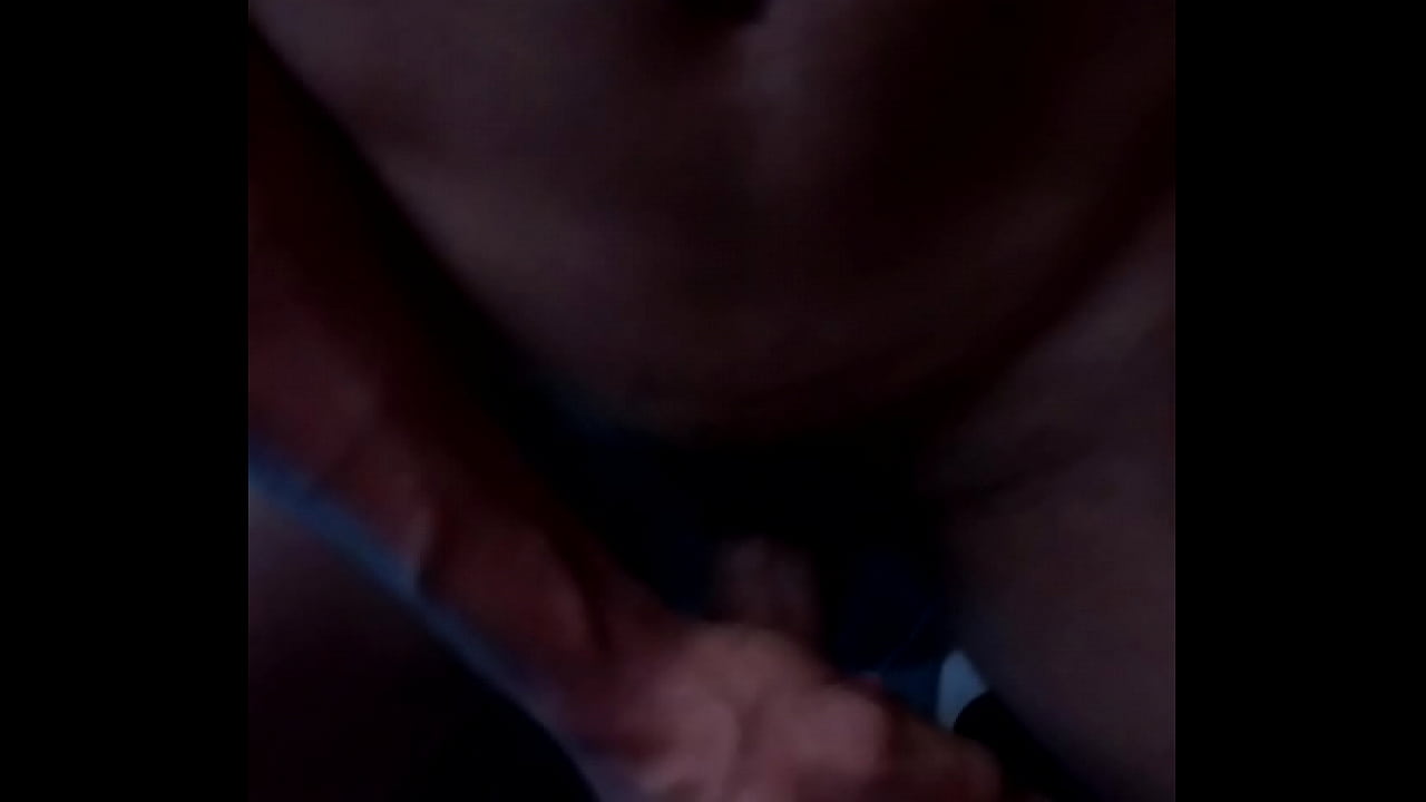 Meu novinho neguinho dotado batendo punheta