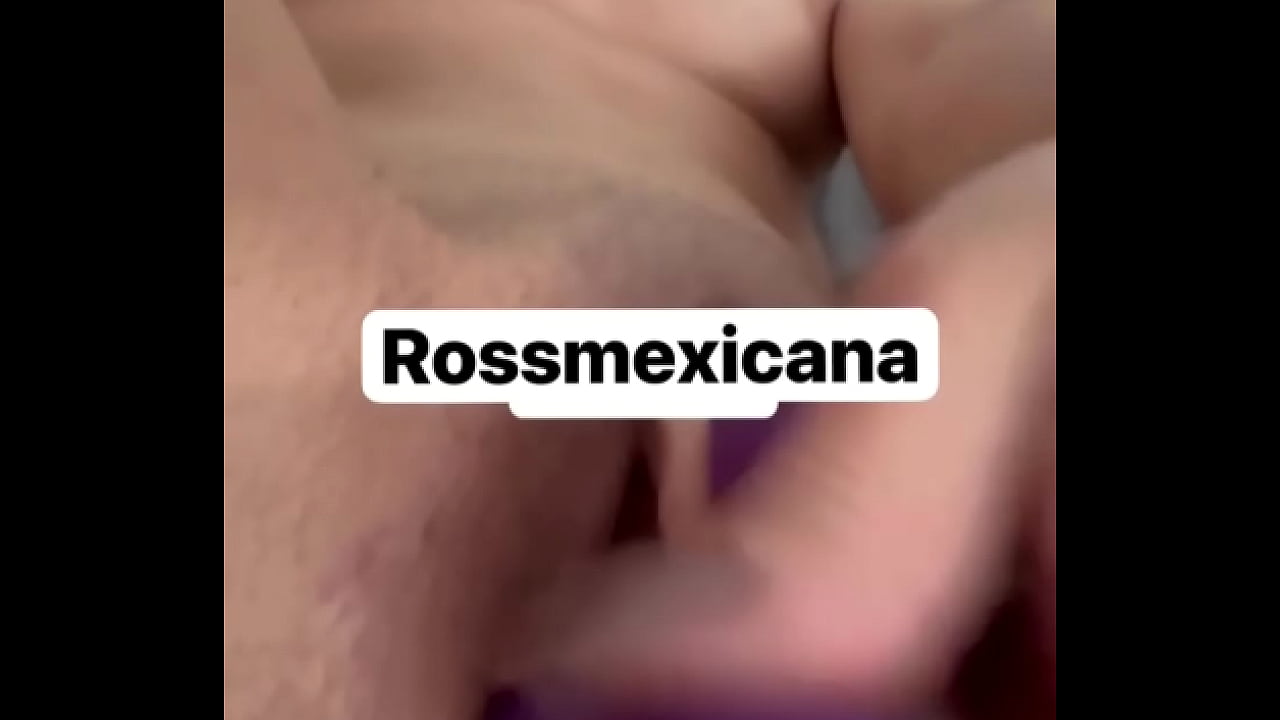 MIRA QUE RICO SQUIRT HACE ROSSMEXICANA EN VIDEIOLLAMADA