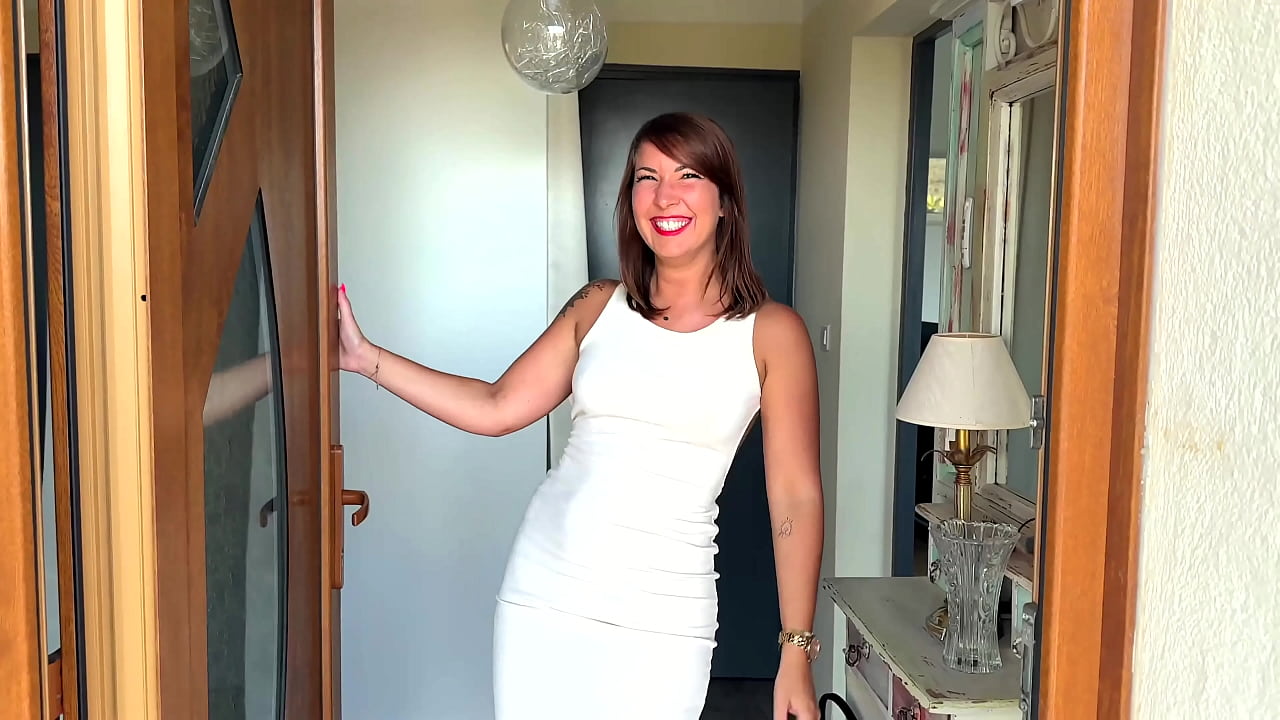 Lexi offre son cul &agrave; deux hommes