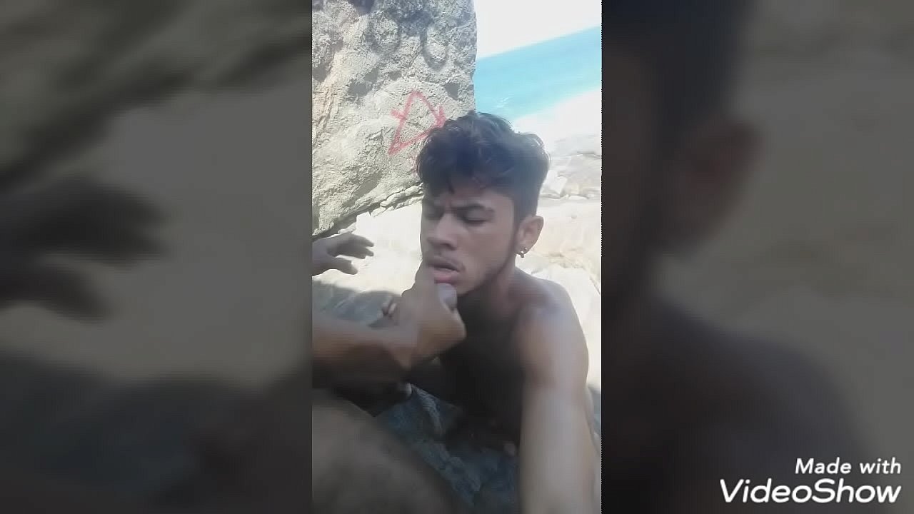 Gozada na cara do pretinho pauzudo !