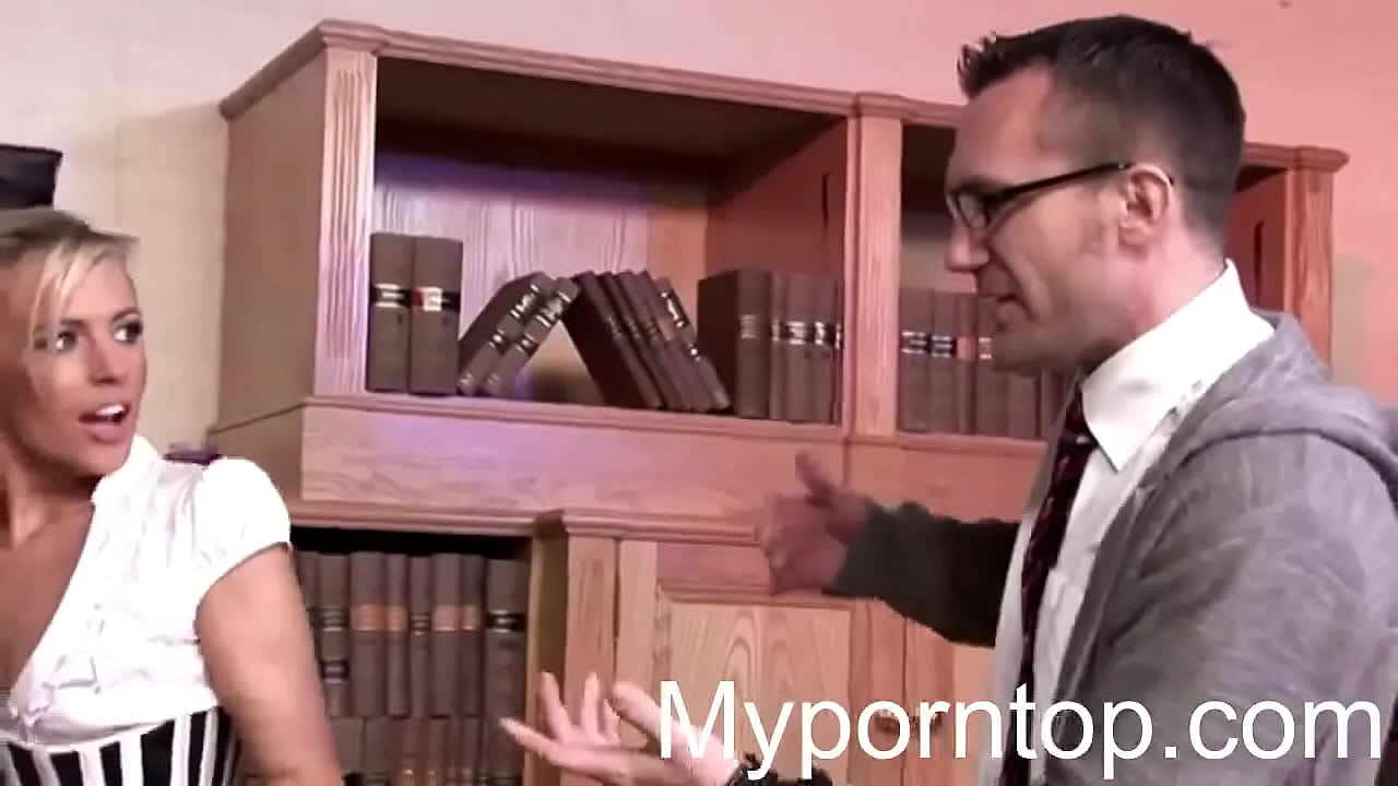 Group sex in a classroom with 1 guy for 5 girls