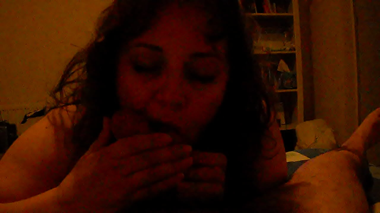 Pitu chupando rico.AVI