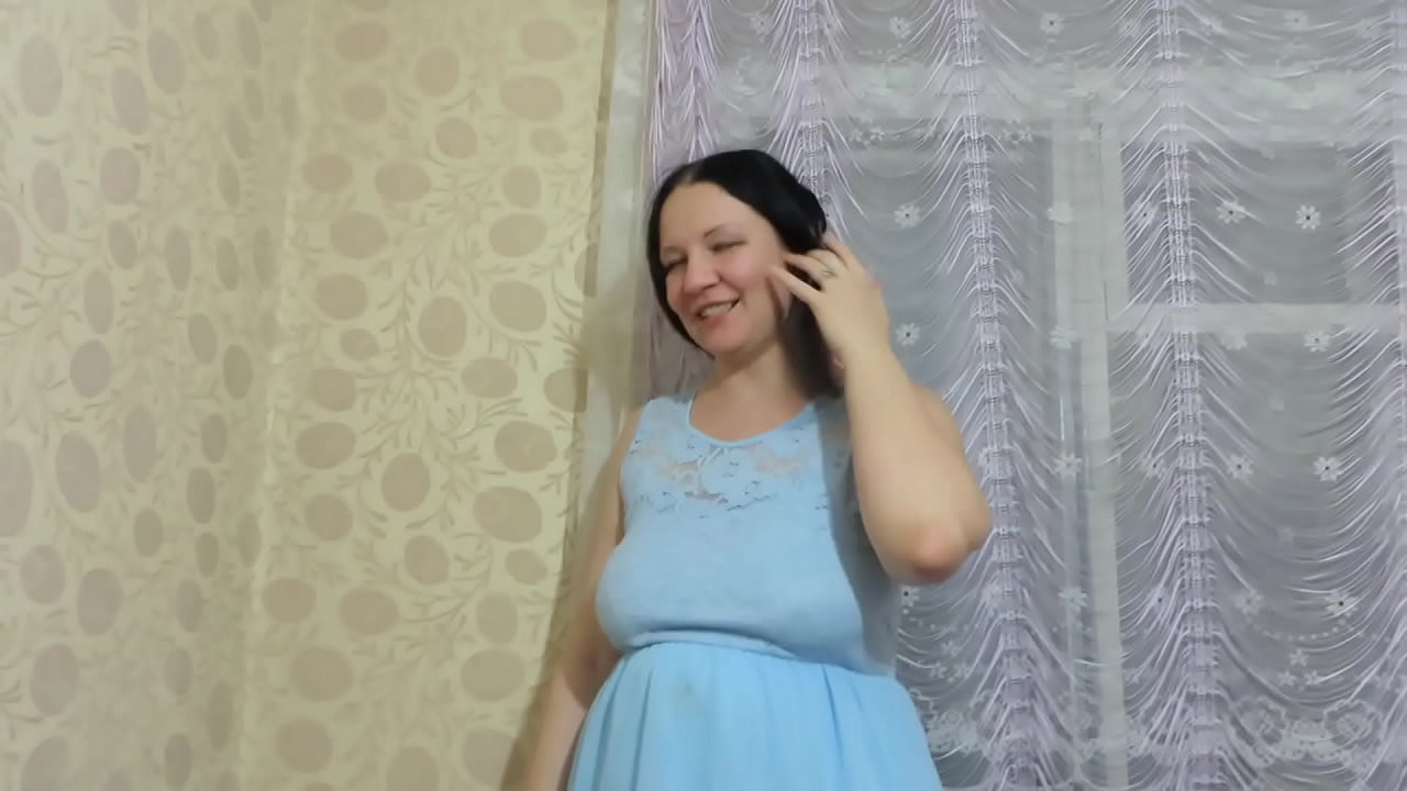 Golden shower on flowers in a vase A mature BBW pisses a lot and streams of yellow urine gurgle pleasantly