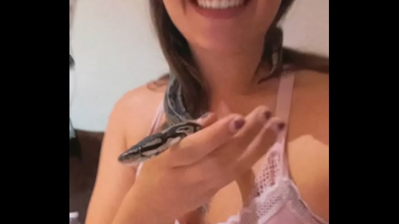 Vient me rejoindre j&rsquo;ai des vid&eacute;os masturbarion gratuite quand t&rsquo;es abboner...