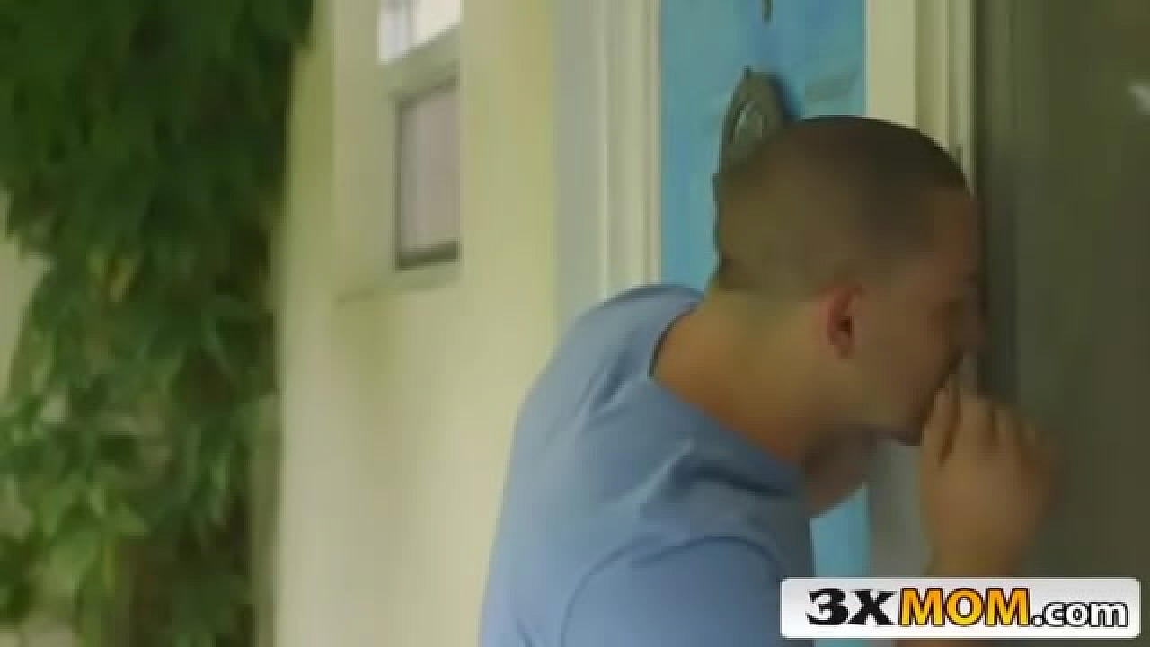 He Walked In On Her Pussy-Licking Session and Joined Right In