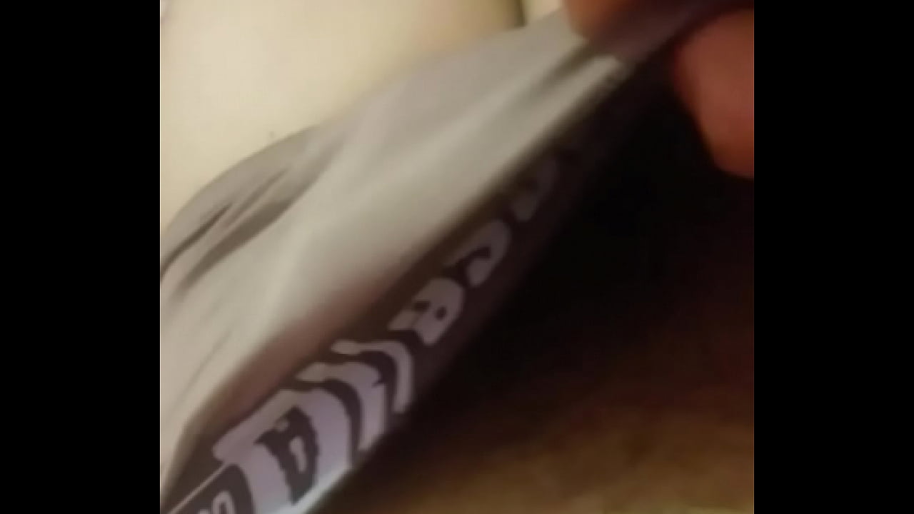 Mostrando pau grosso