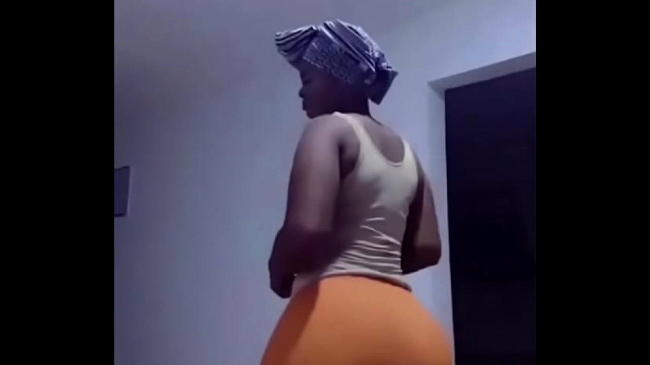Big black ass twerk
