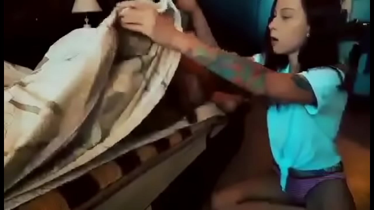 h. y padrastro por la noche