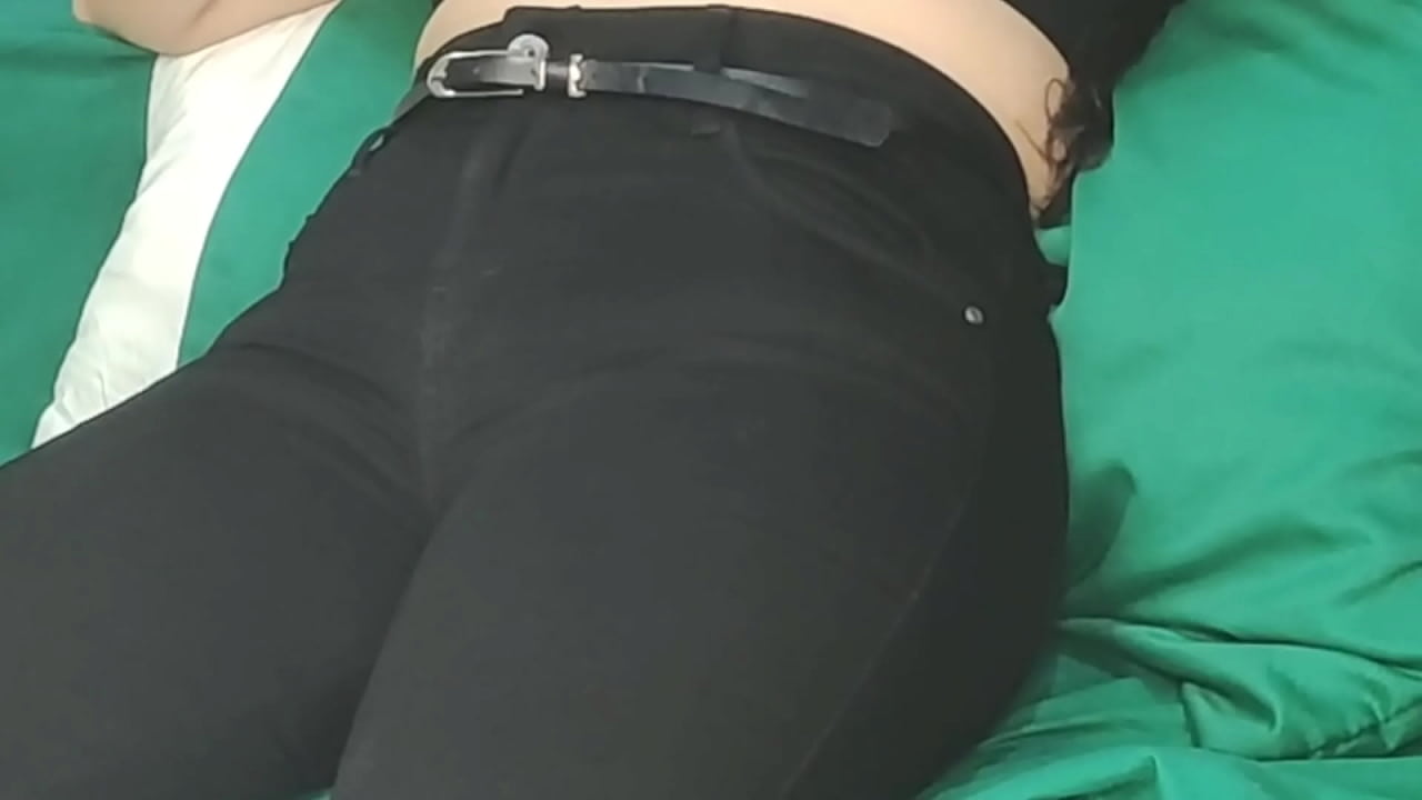 last time we do this!! My step-cousin sucks me off and then wants me to penetrate her pussy.