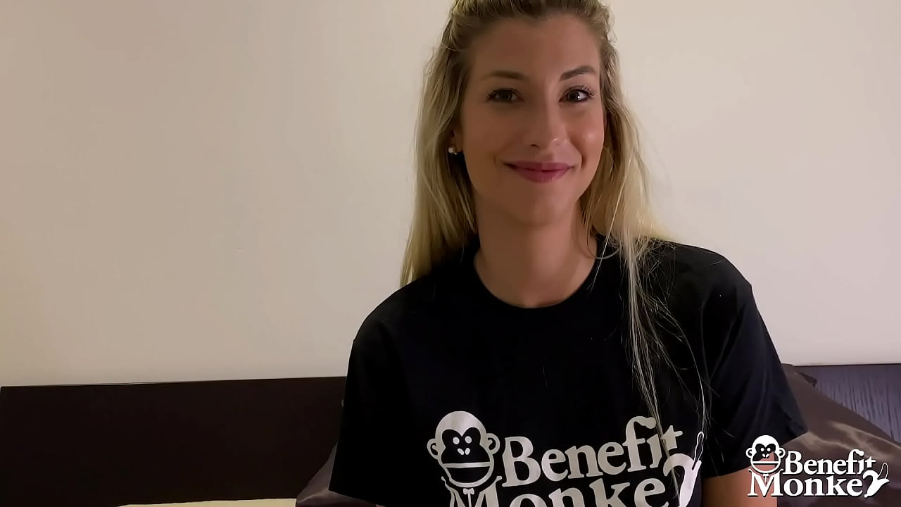 Gorgeous Hungarian blonde POV blowjob