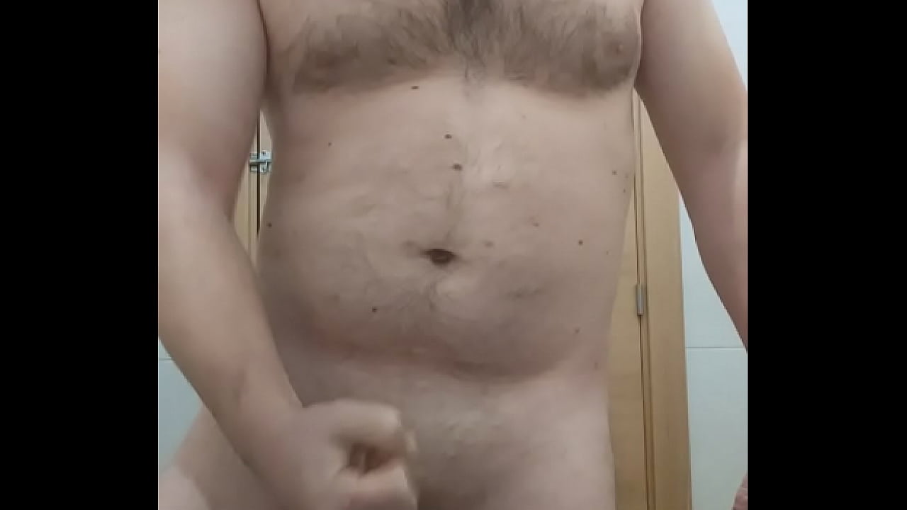 Imi place sa ma masturbez in fata la webcam sa imi beau pisatul si sperma !