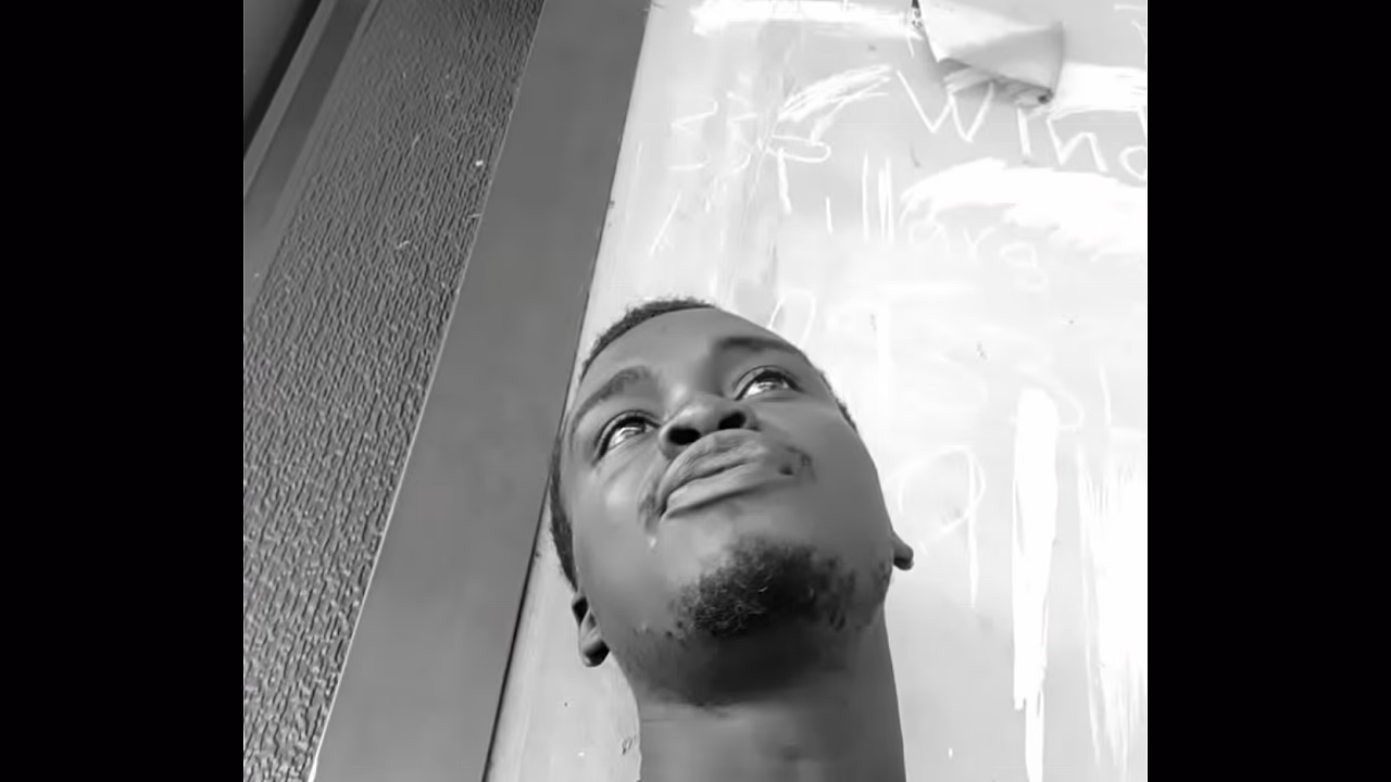 In a relationship the love must be strong