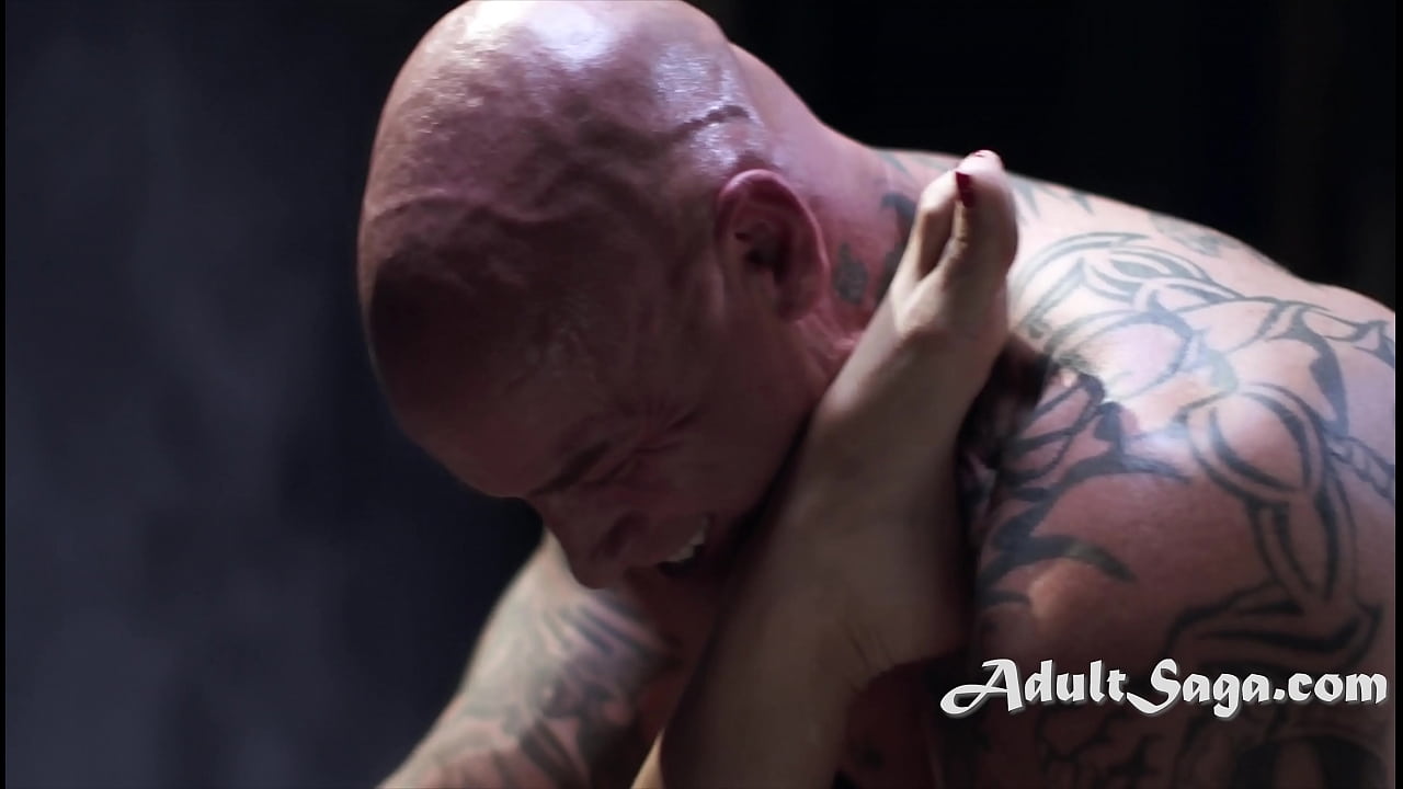 Fucking Their Family Photographer - Helena Locke