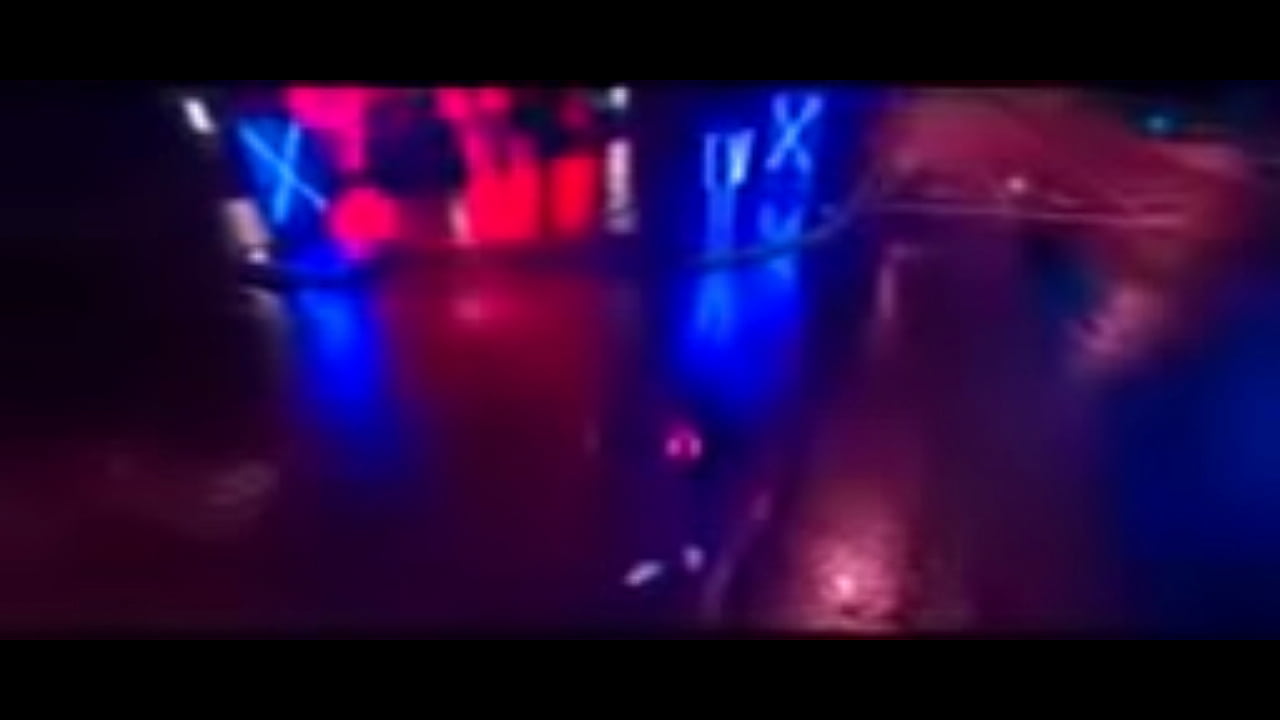 OZUNA TIENE SEXO CON UNA FAN