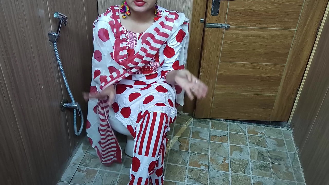 Stepmom was alone at home I could not stop myself Fucking her