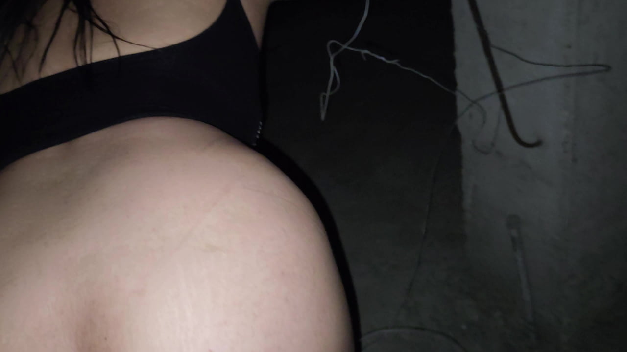 I fuck the neighbor on the terrace while she hangs the clothes