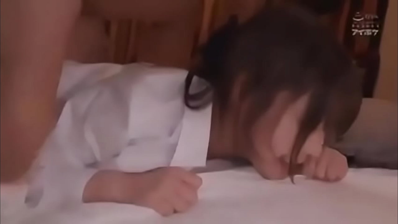 Cual es el nombre de la chica o del video completo?