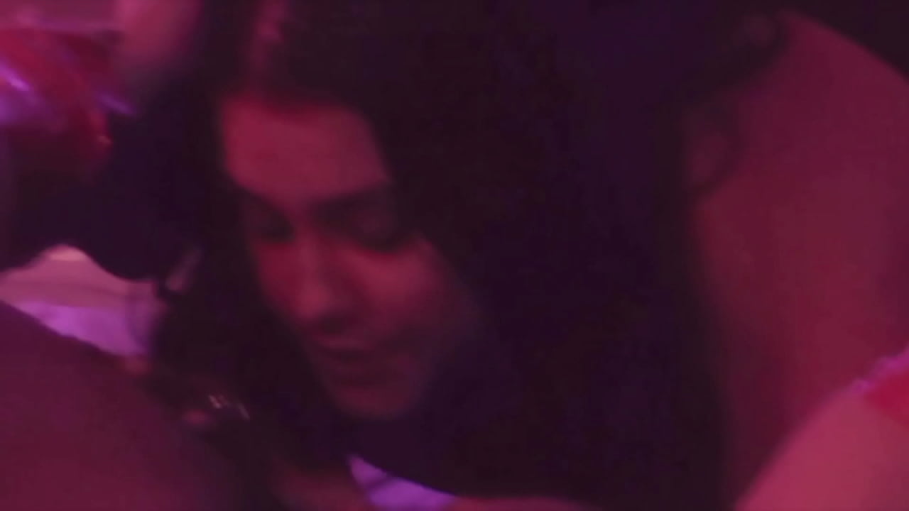 Irresistible Feet For The Pleasure Of Rotten Venus and Agatha Mama - Dirty Version