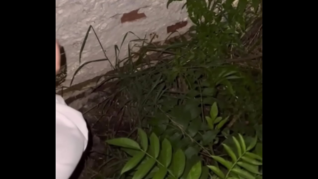 Fudendo e mamando o h&eacute;tero dotadao na esta&ccedil;&atilde;o de metro