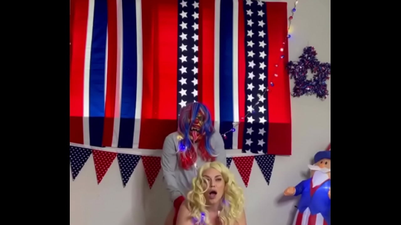 GIBBY THE CLOWN FUCKS Mandimayxxx hard asf on 4th of july