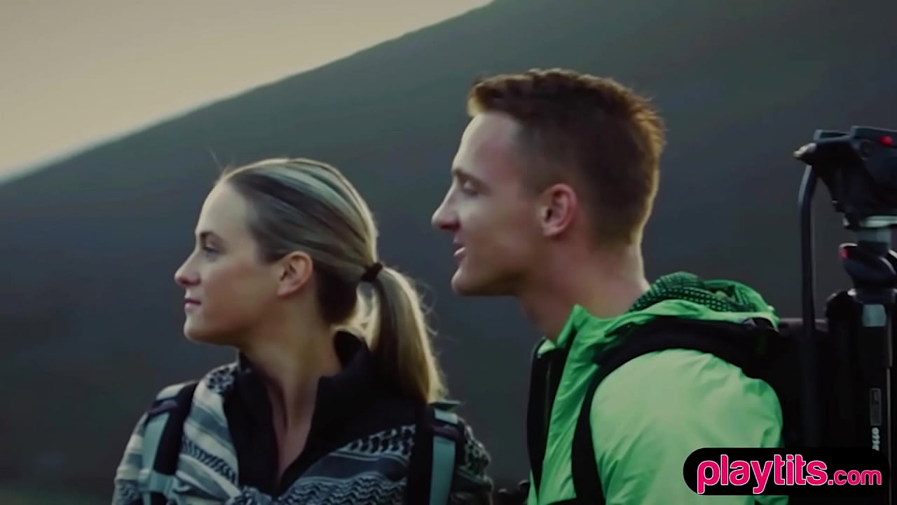 Cute chick gets fucked by his photographer