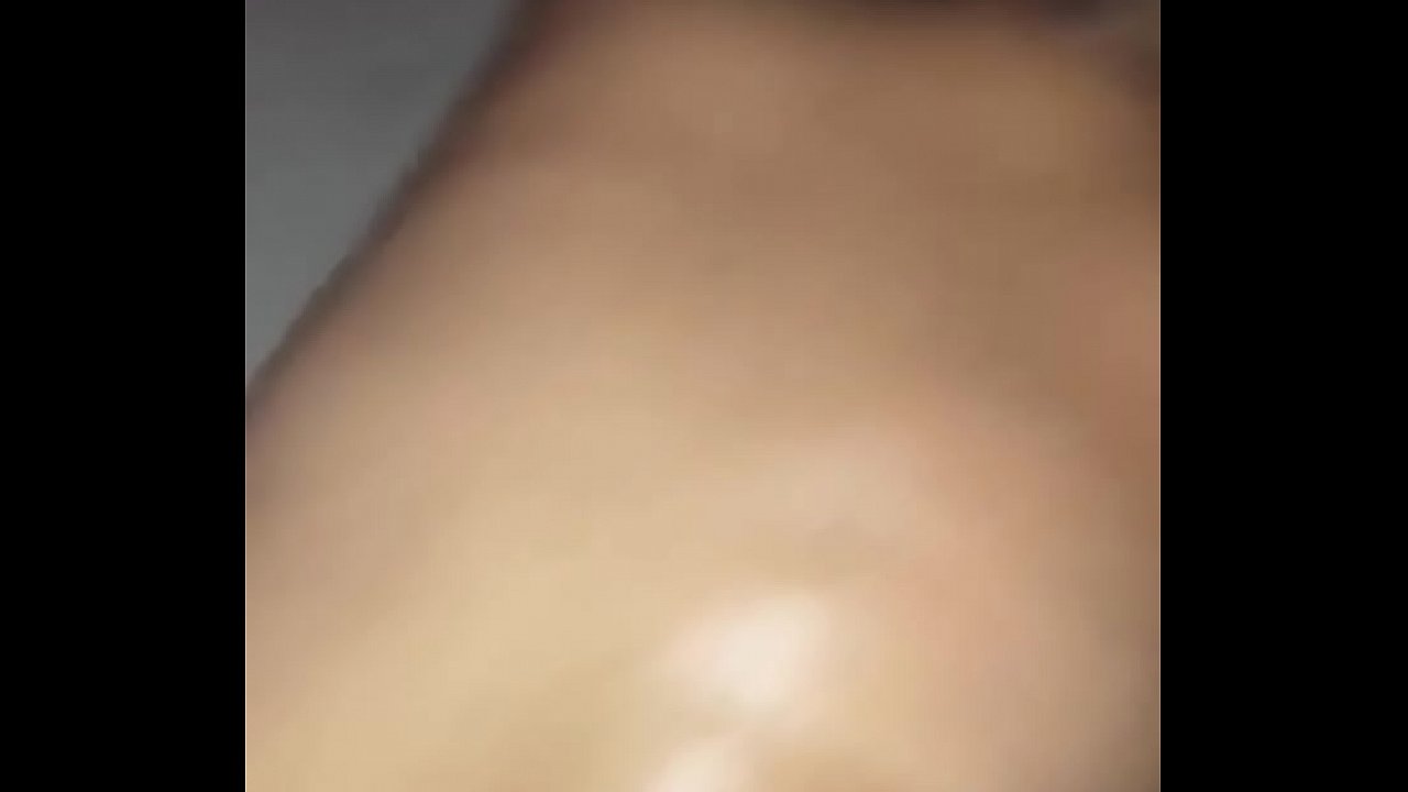 She makes that ass shake all night on &rsquo;s big black dick