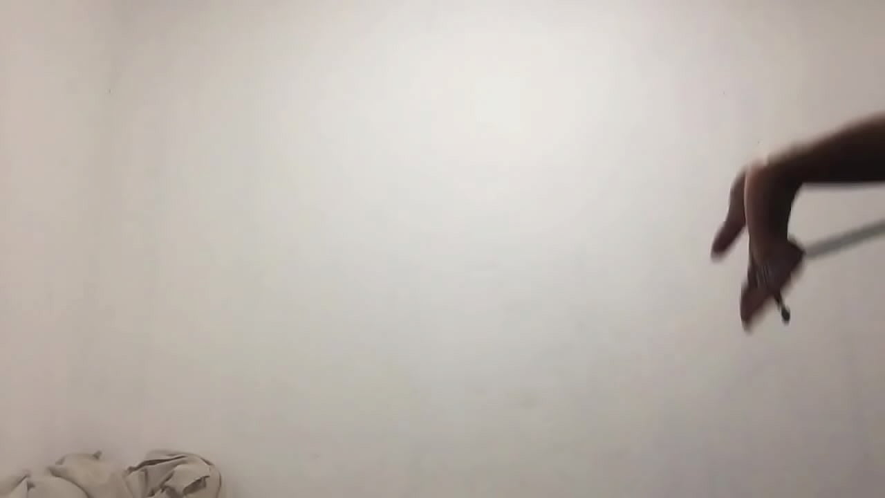 Rebolando bem gostoso para mus f&atilde;s