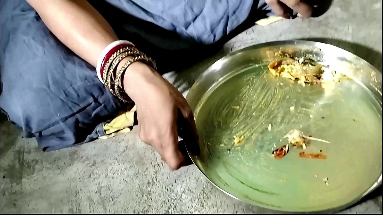 Fucked a lot after feeding the beggar girl I met on the road