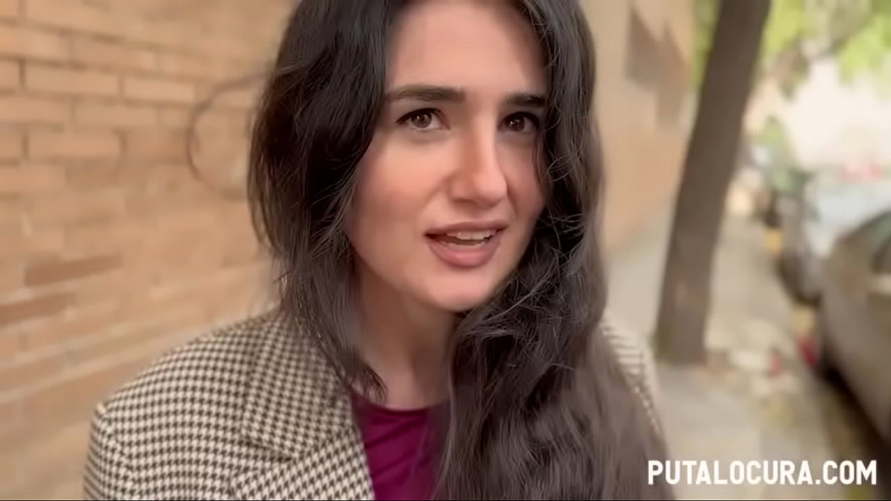 PutaLocura - Pillada a la sensual Laura Hardkinks