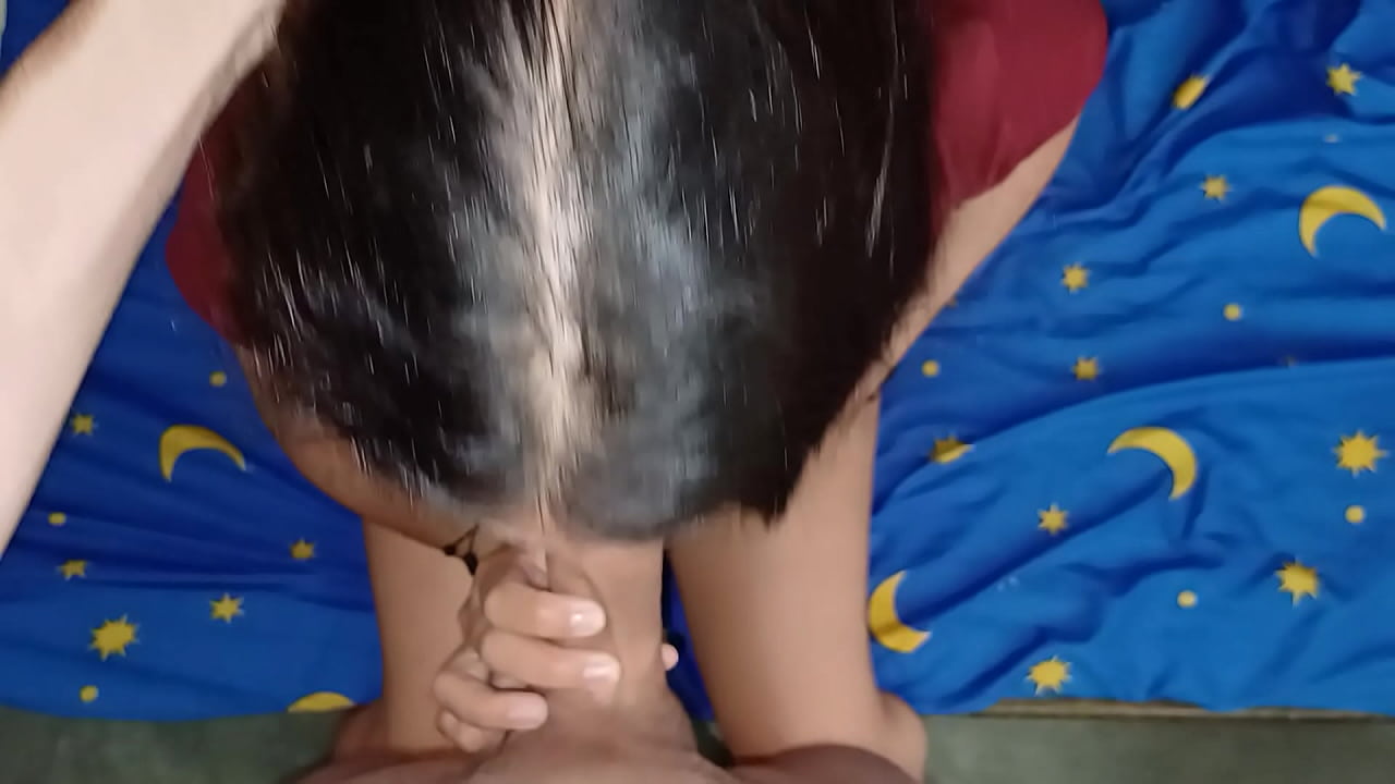 HERMANASTRA se enamora de la POLLA de su hermanastro, YA NO PUEDE DEJAR DE CHUPARLO! -porno en espanol-